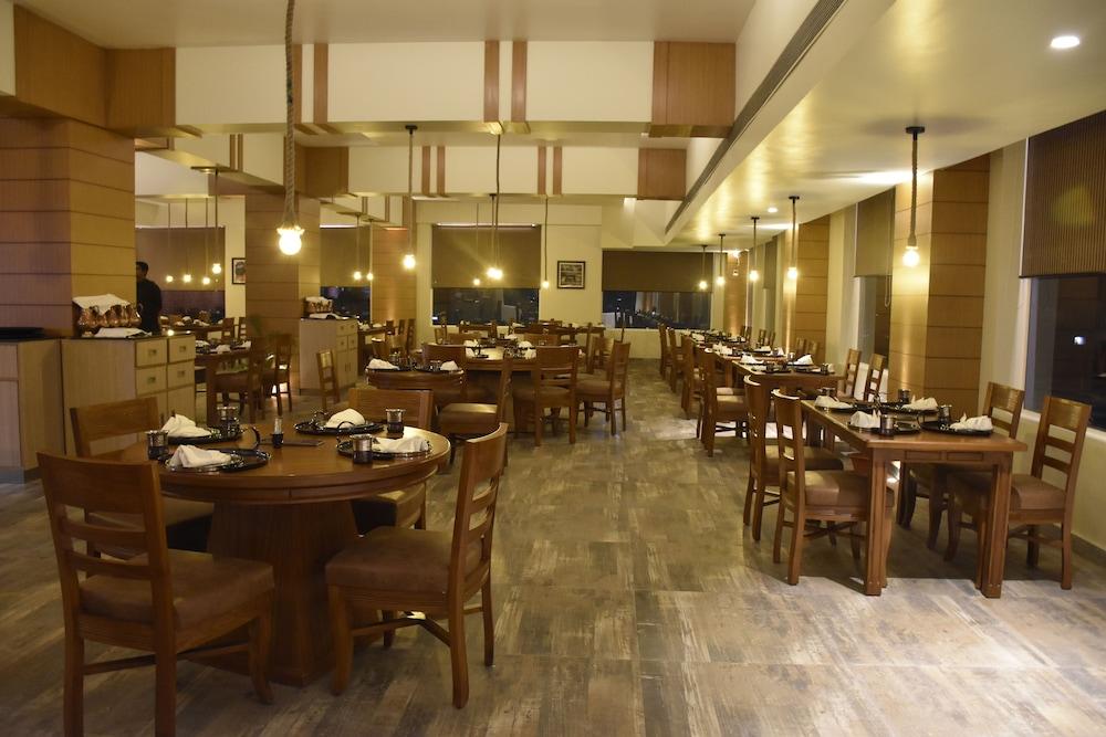 מלון פאטנה Lemon Tree Premier, Patna מראה חיצוני תמונה